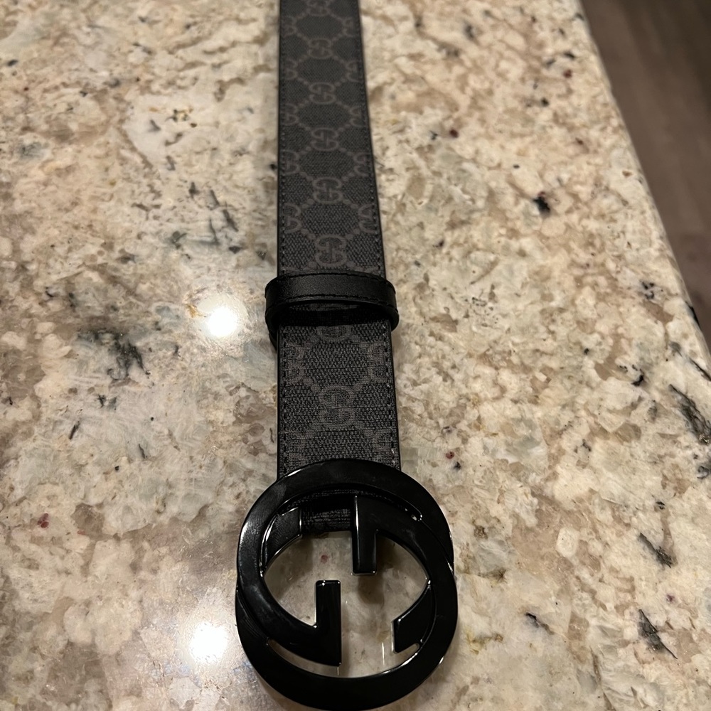 Gucci belt black on black